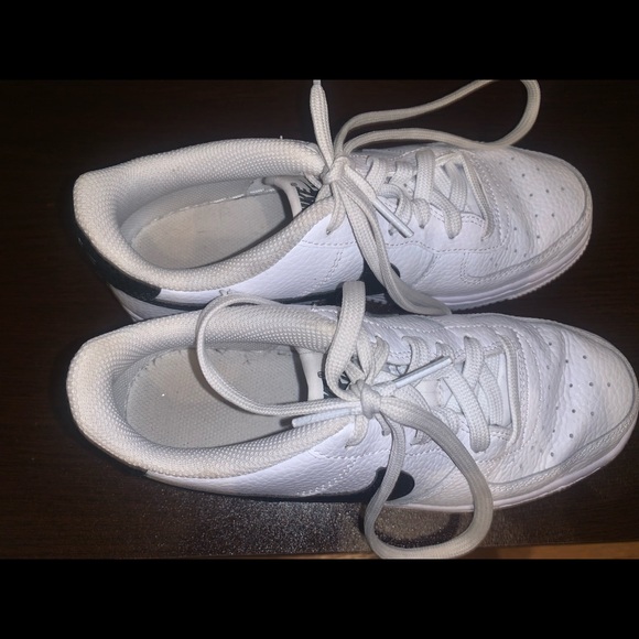 Air Force 1 - Picture 2 of 4